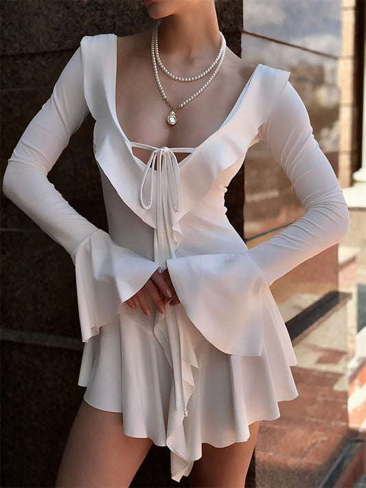 Mini long sleeve white dress